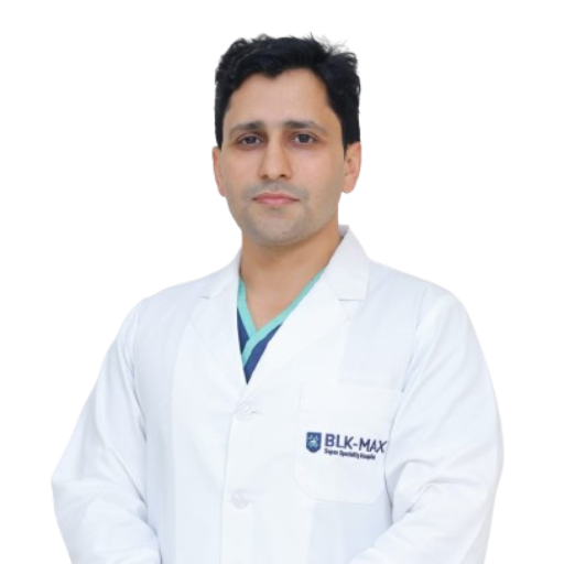 About Dr. Manoj Kumar - Best Ortho Spine Specialist in Delhi NCR