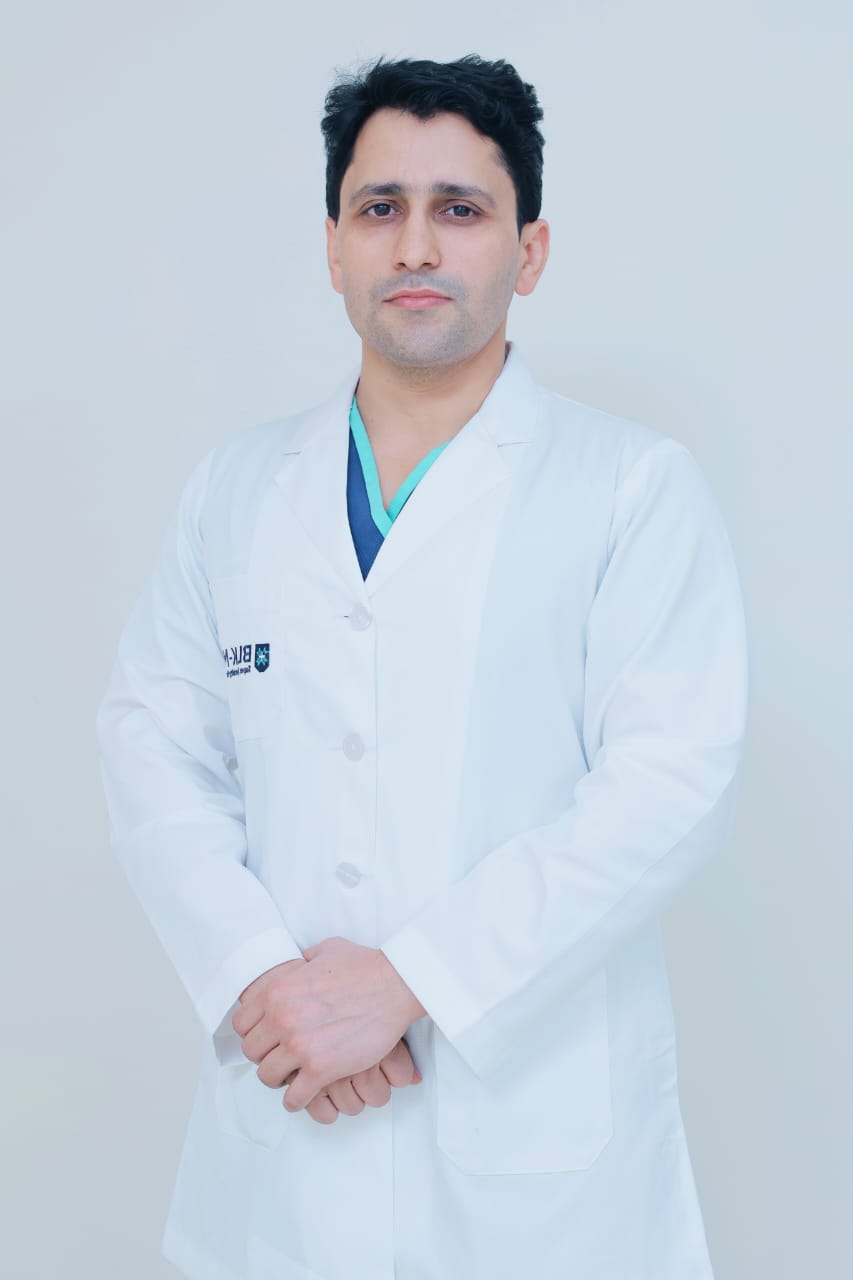 Dr. Manoj Kumar - Best Endoscopic Spine Specialist in Delhi Best Endoscopic Spine Specialist in Delhi | Dr. Manoj Kumar